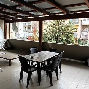 Castle Area Old Town Flat With Terrace And 2 Appartamento